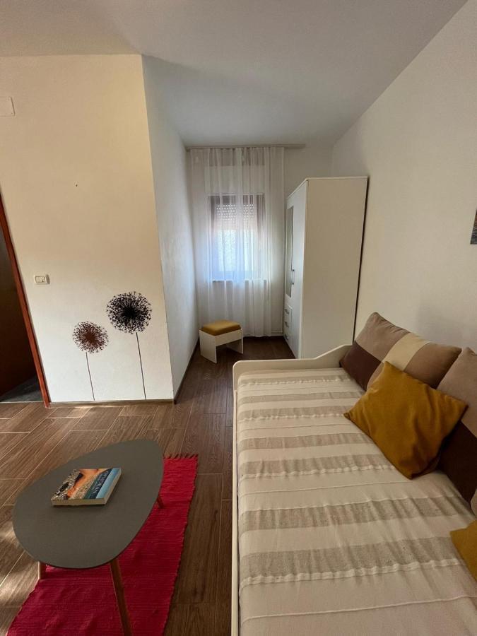 Studio Apartman San 3 Ližnjan Eksteriør bilde